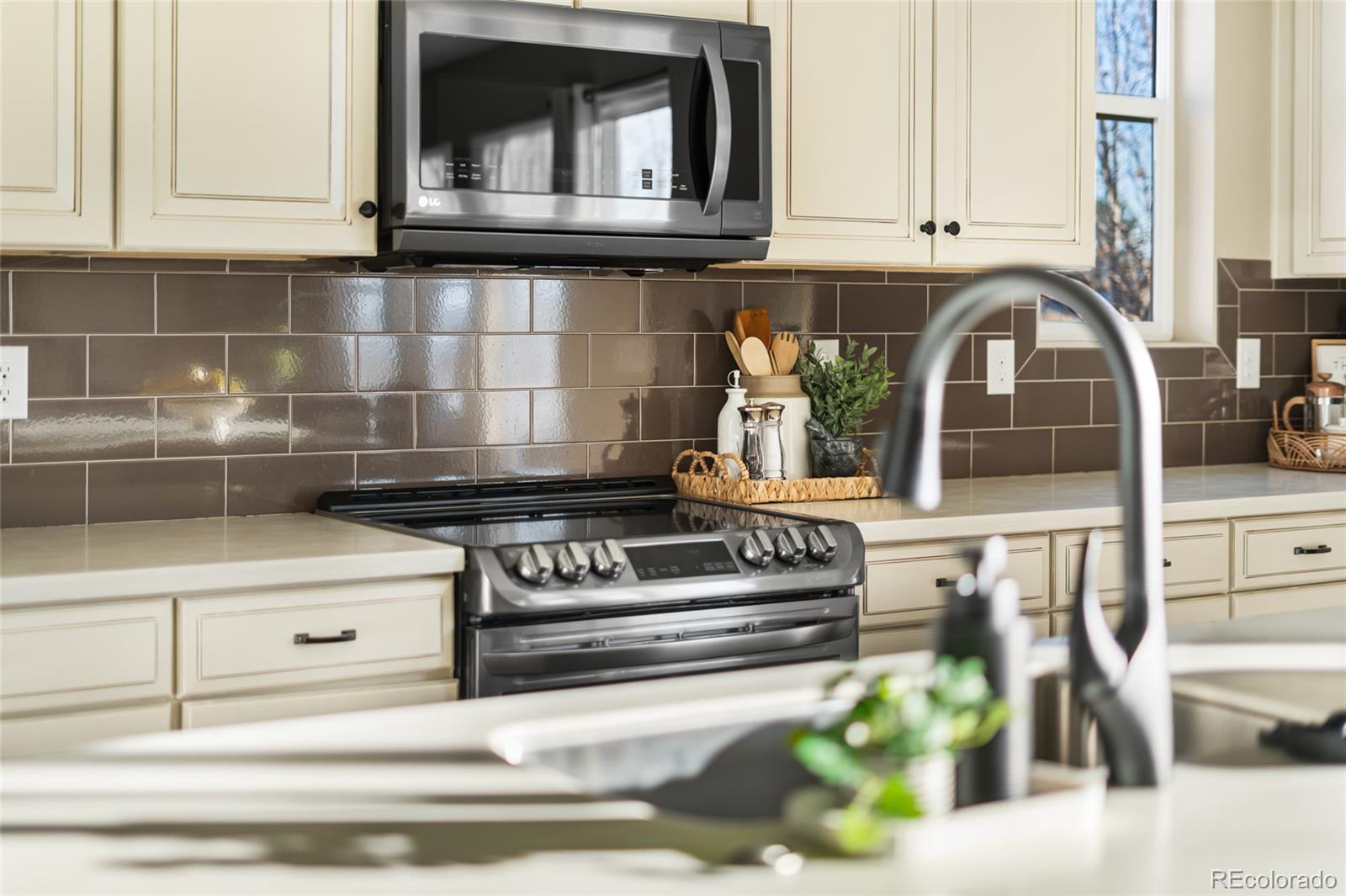 5157 Clinton Street Denver, CO 80238 - Photo 9 of 50