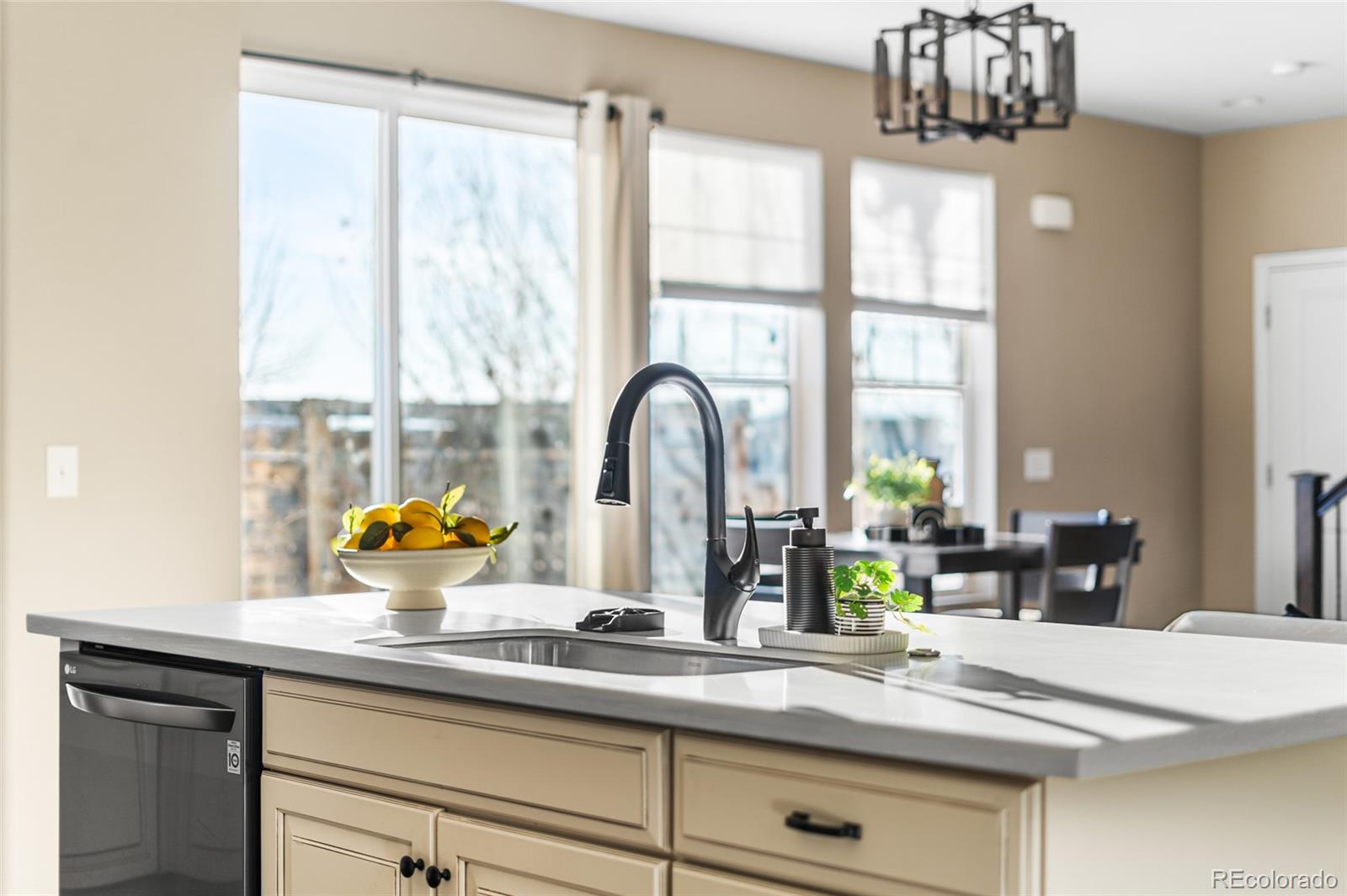 5157 Clinton Street Denver, CO 80238 - Photo 10 of 50