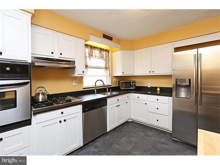 546 Wanamaker Road Jenkintown, PA 19046 - Photo 4 of 20 Gallery Image 4