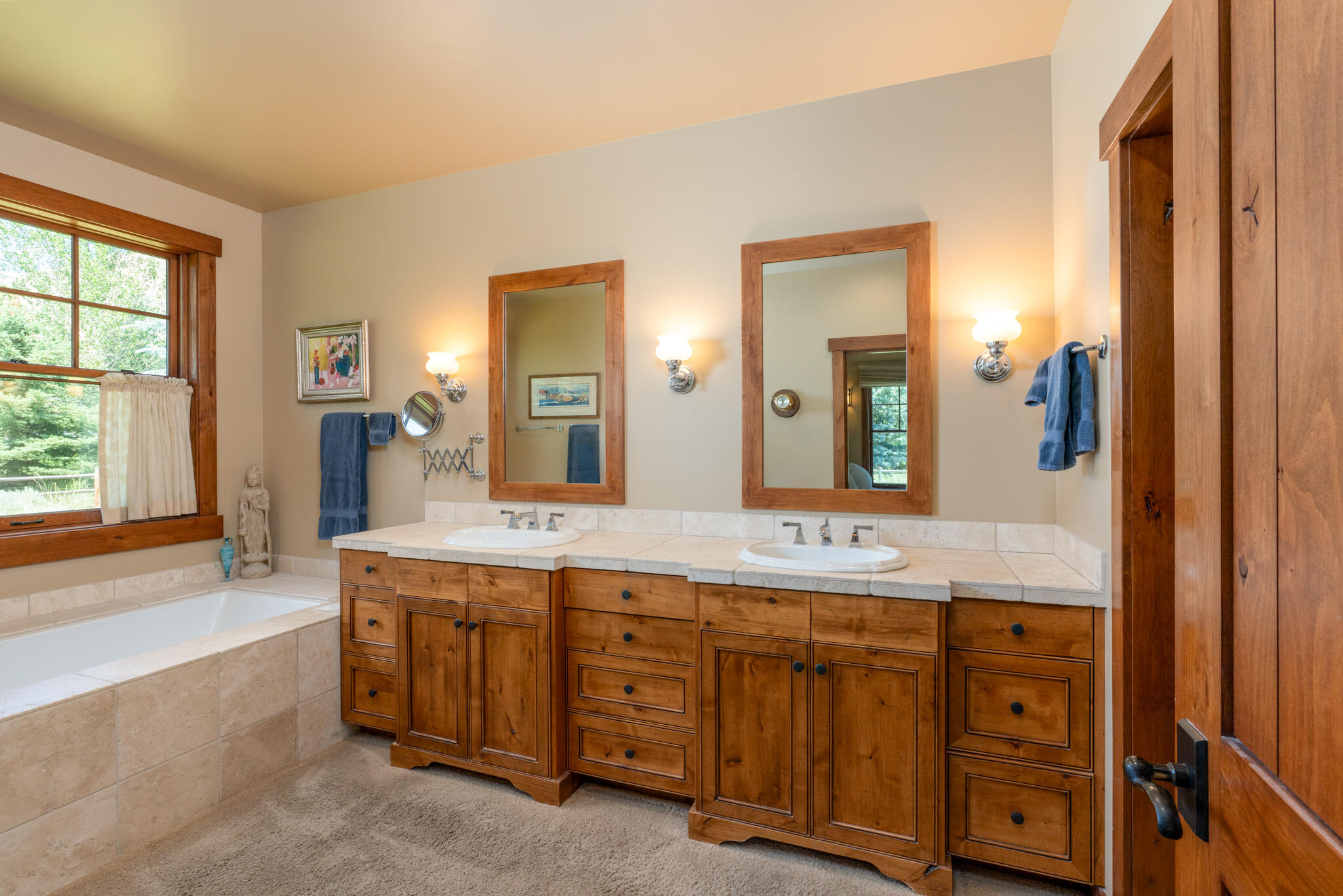 113 Snowplant Road Hailey, ID 83333 - Photo 10 of 26 Primary Bathroom