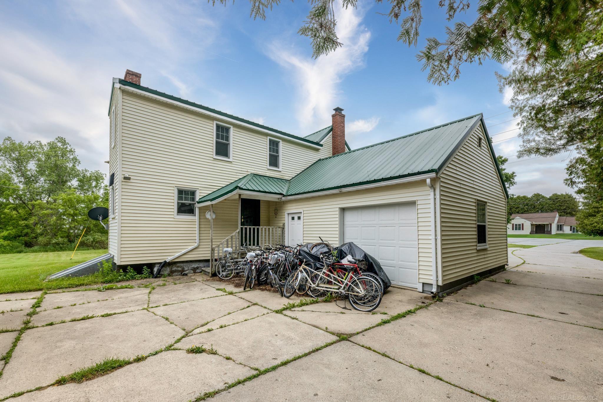 5957 Lakeshore Road Lexington, MI 48450 - Photo 3 of 43