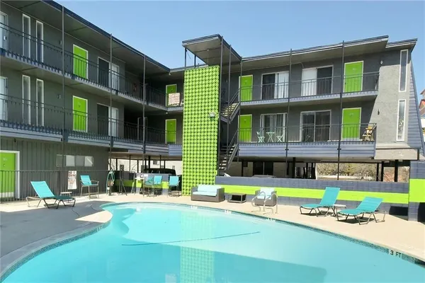 $1,000 | 2900 Cole Street, Unit 210, Austin, TX 78705