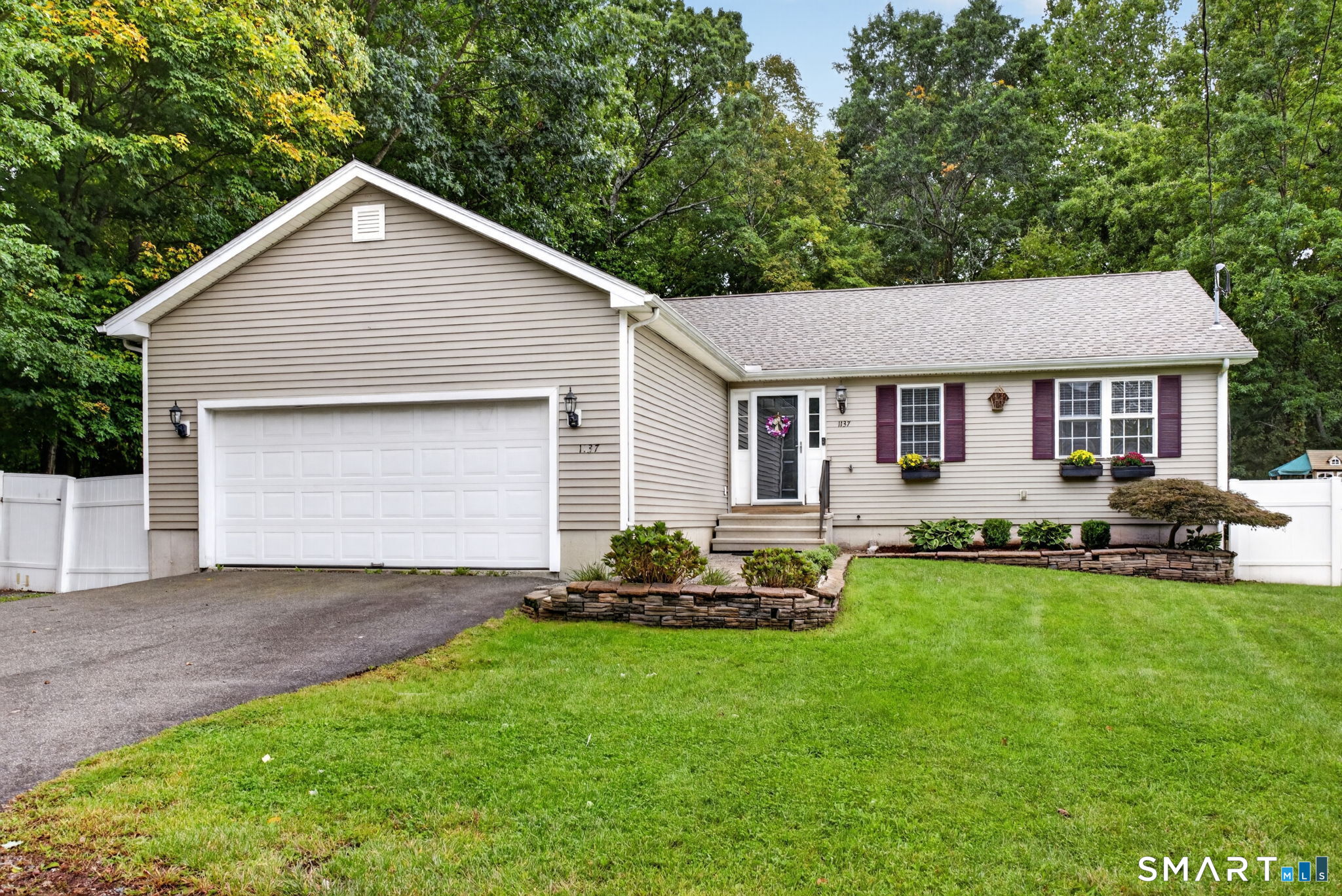 1137 Ridgewood Road Middletown, CT 06457 - Photo 1 of 37 Gallery Image 1