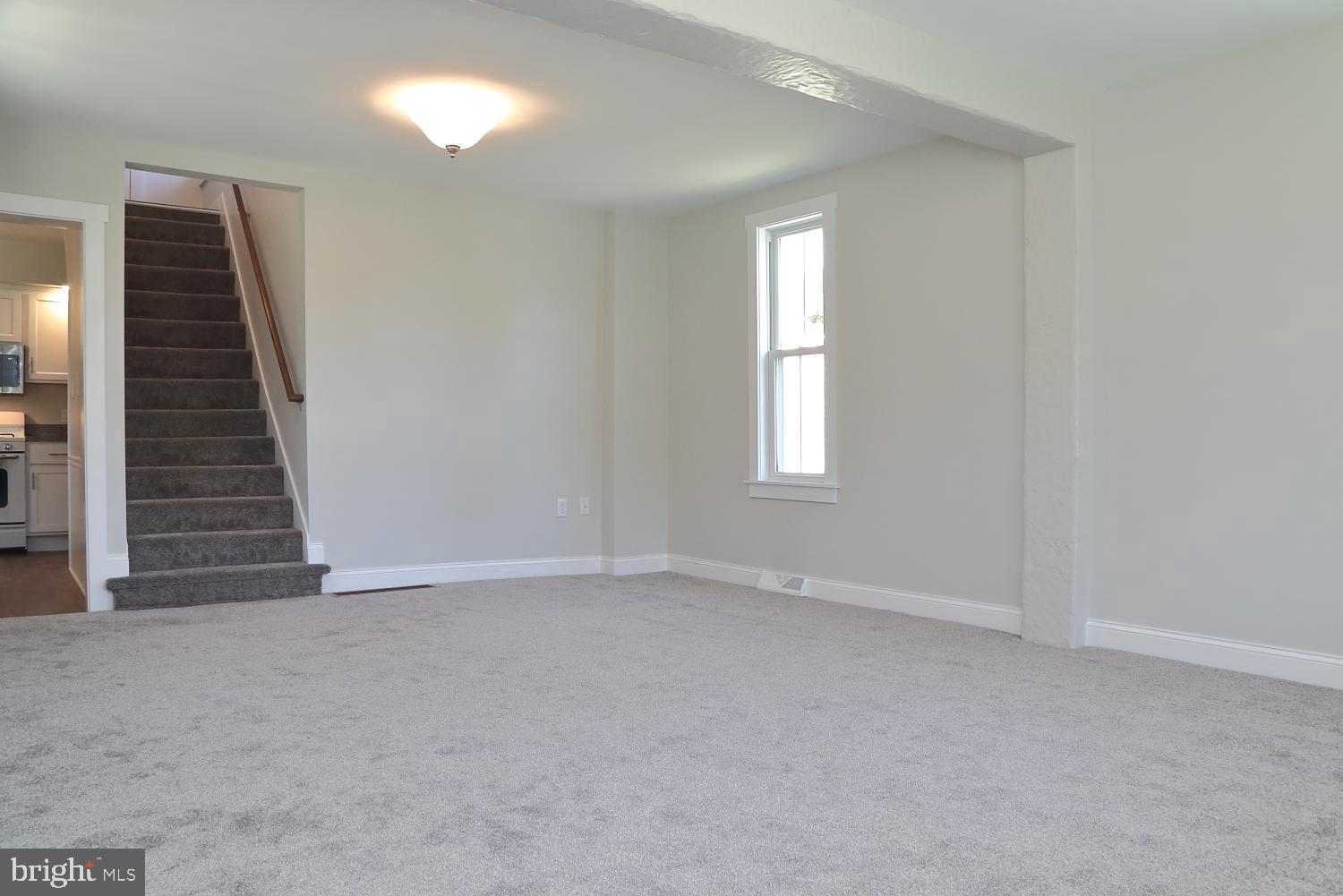 985 Maple Street Lititz, PA 17543 - Photo 8 of 23