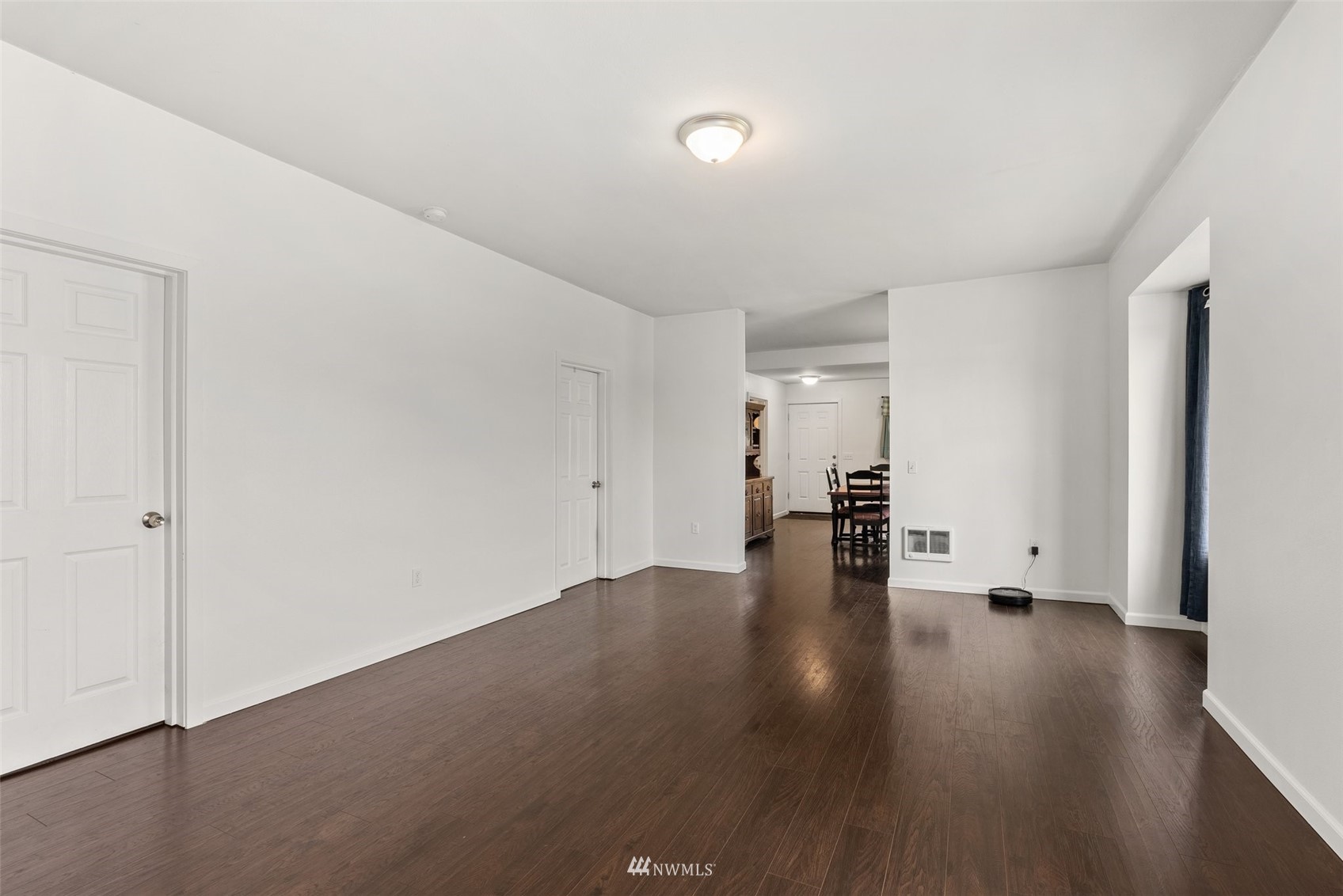2325 A Street Raymond, WA 98577 - Photo 4 of 18 Gallery Image 4