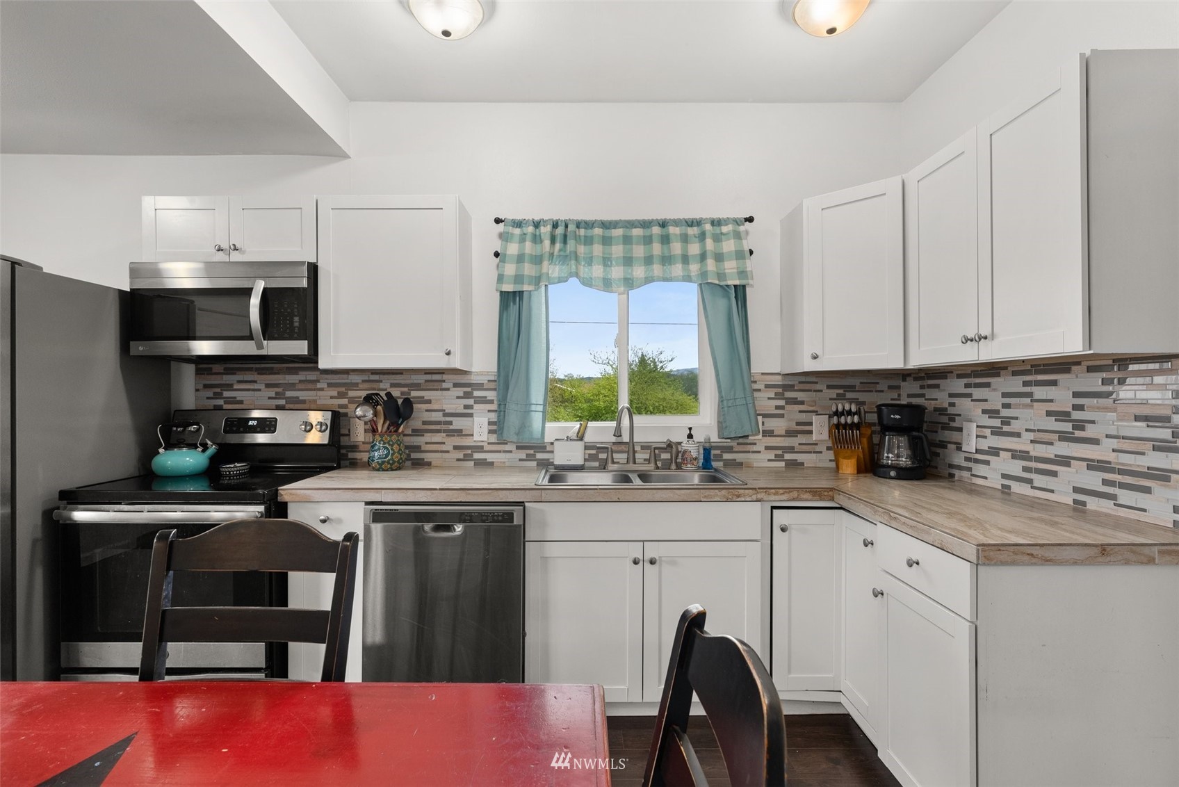 2325 A Street Raymond, WA 98577 - Photo 7 of 18 Gallery Image 7