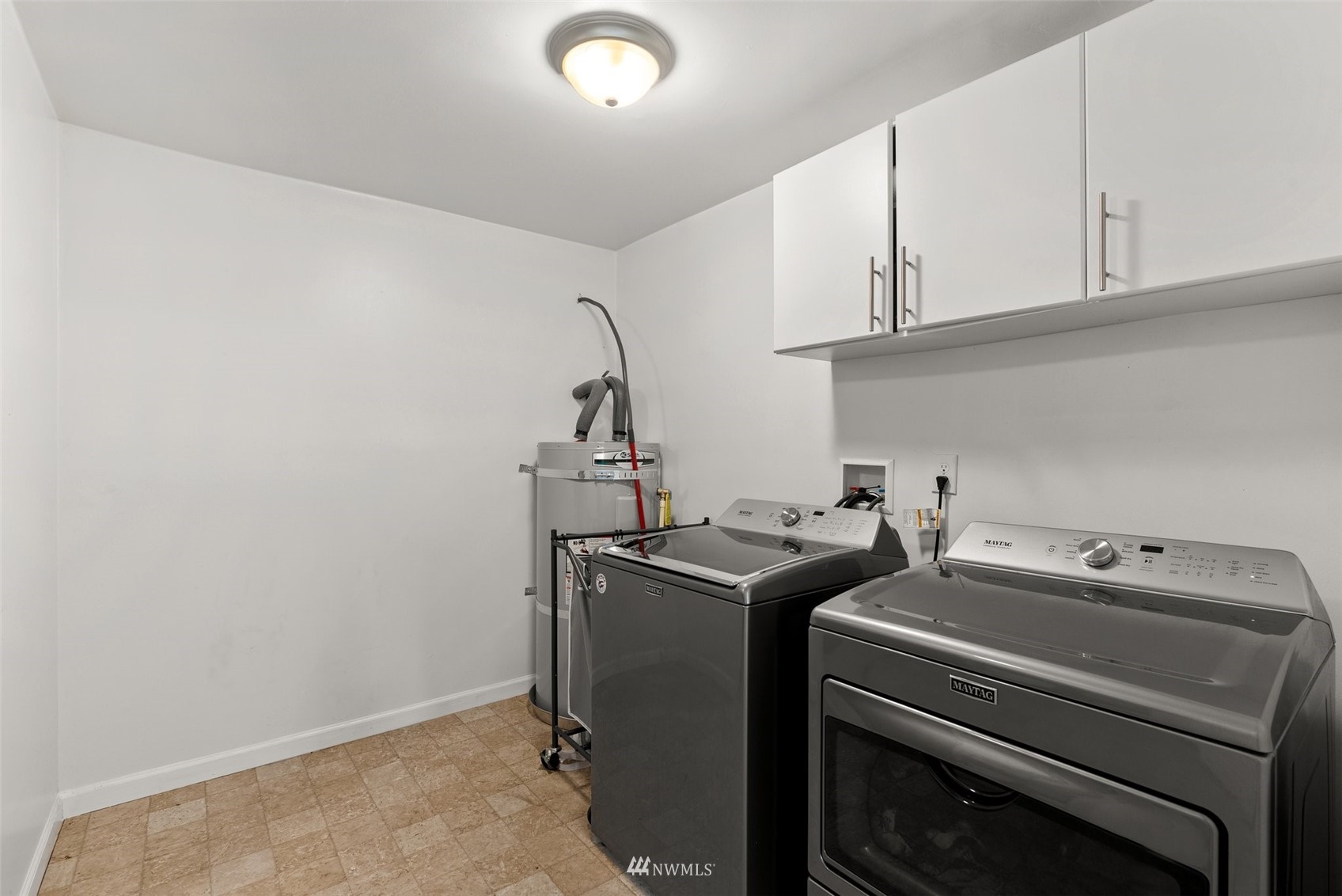 2325 A Street Raymond, WA 98577 - Photo 9 of 18 Gallery Image 9