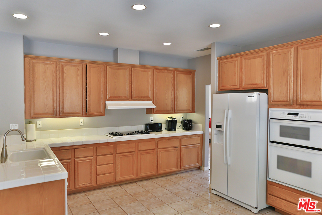 28557 Haskell Canyon Road Saugus, CA 91390 - Photo 13 of 42