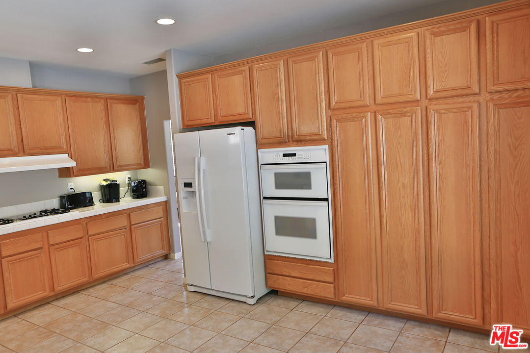 28557 Haskell Canyon Road Saugus, CA 91390 - Photo 14 of 42