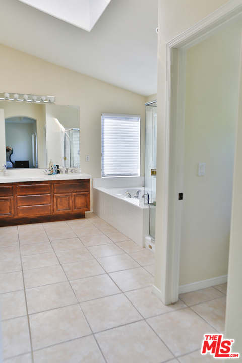 28557 Haskell Canyon Road Saugus, CA 91390 - Photo 18 of 42