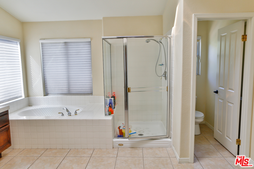 28557 Haskell Canyon Road Saugus, CA 91390 - Photo 21 of 42