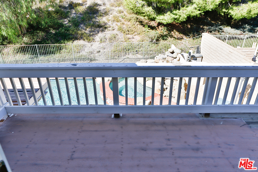 28557 Haskell Canyon Road Saugus, CA 91390 - Photo 27 of 42