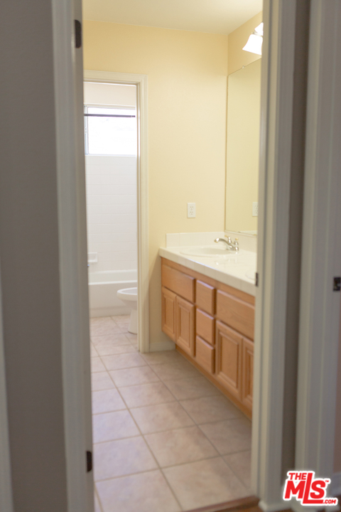 28557 Haskell Canyon Road Saugus, CA 91390 - Photo 29 of 42