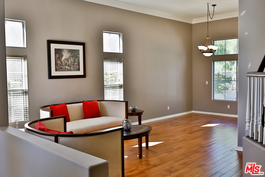 28557 Haskell Canyon Road Saugus, CA 91390 - Photo 4 of 42