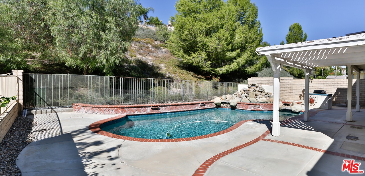 28557 Haskell Canyon Road Saugus, CA 91390 - Photo 40 of 42