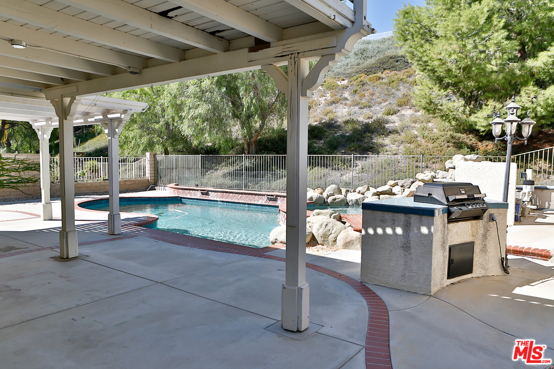 28557 Haskell Canyon Road Saugus, CA 91390 - Photo 41 of 42