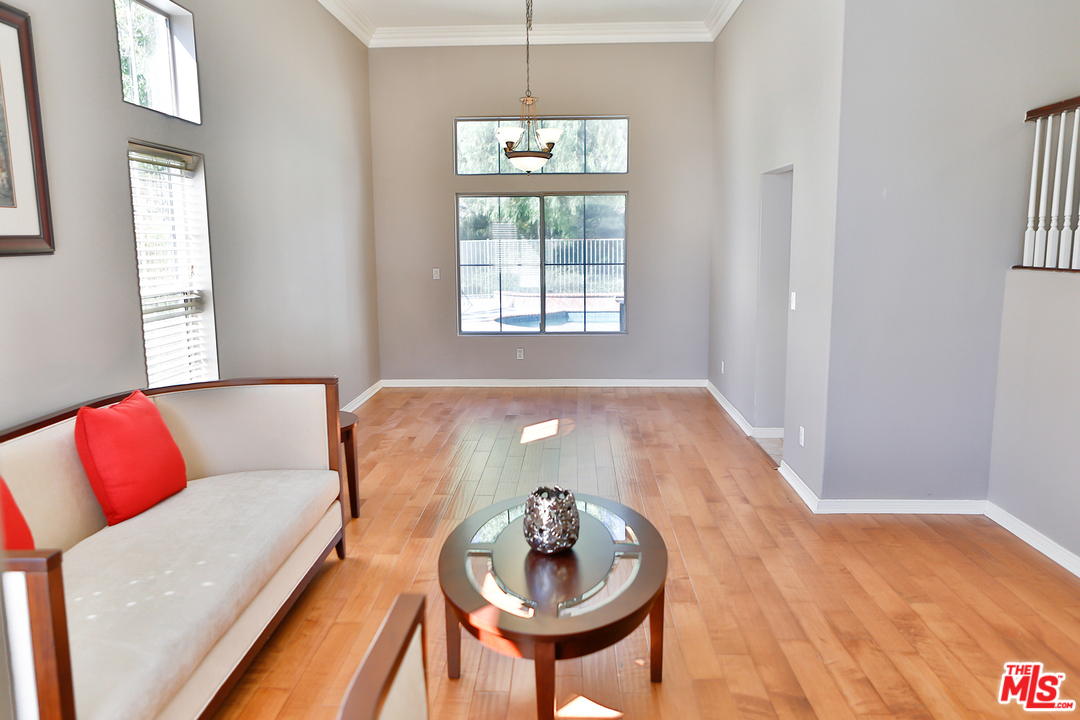 28557 Haskell Canyon Road Saugus, CA 91390 - Photo 8 of 42