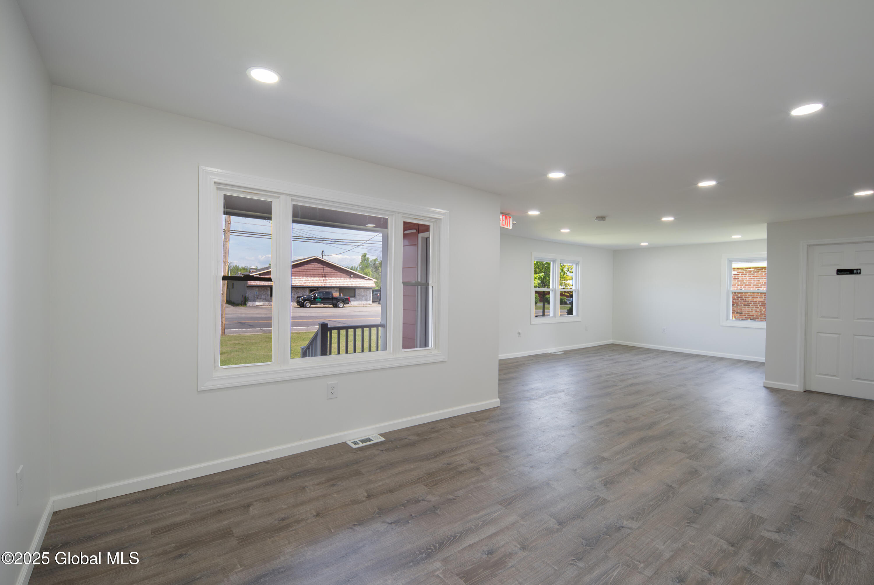 135 Freemans Bridge Road Glenville, NY 12302 - Photo 11 of 60 011