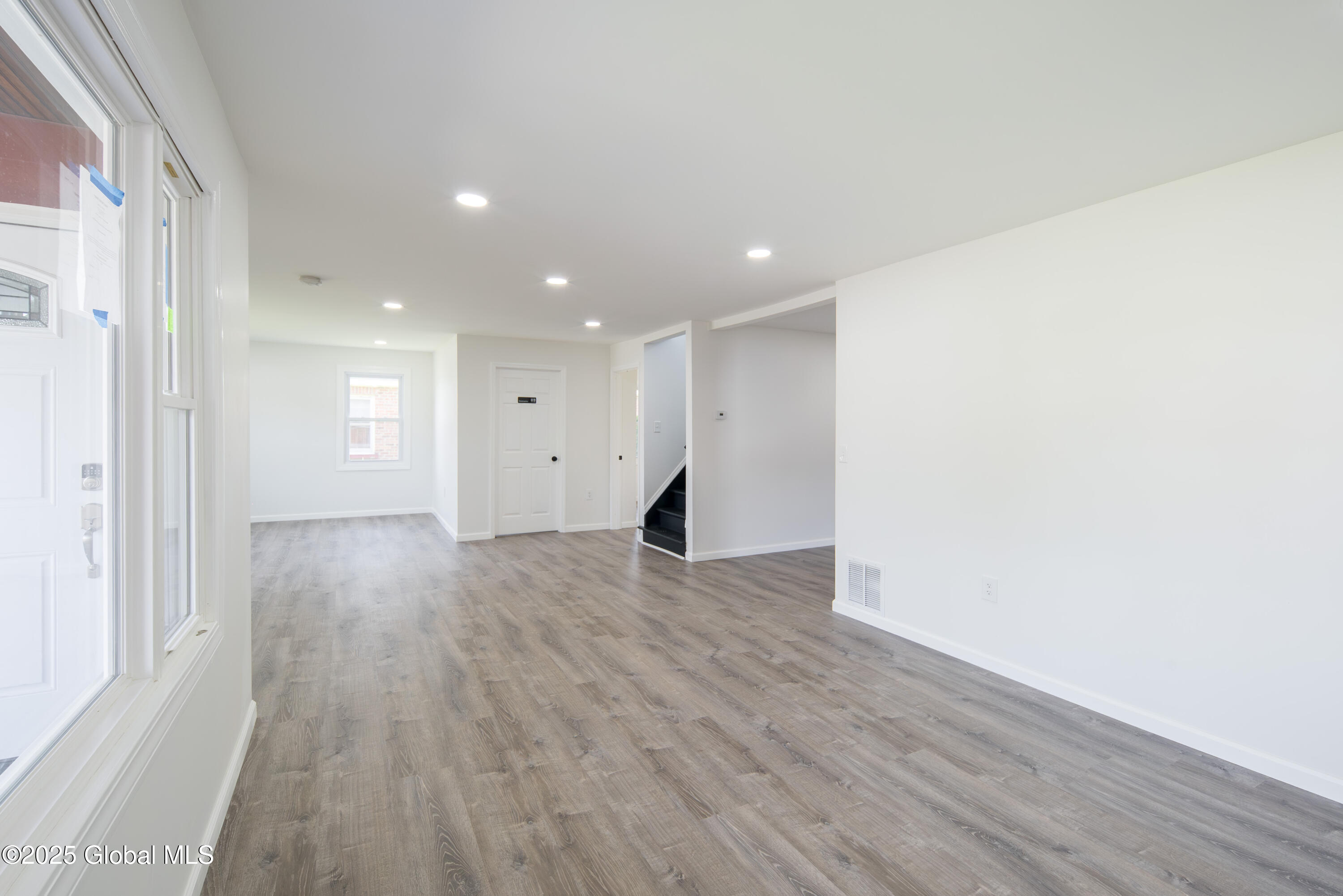 135 Freemans Bridge Road Glenville, NY 12302 - Photo 11 of 54 012