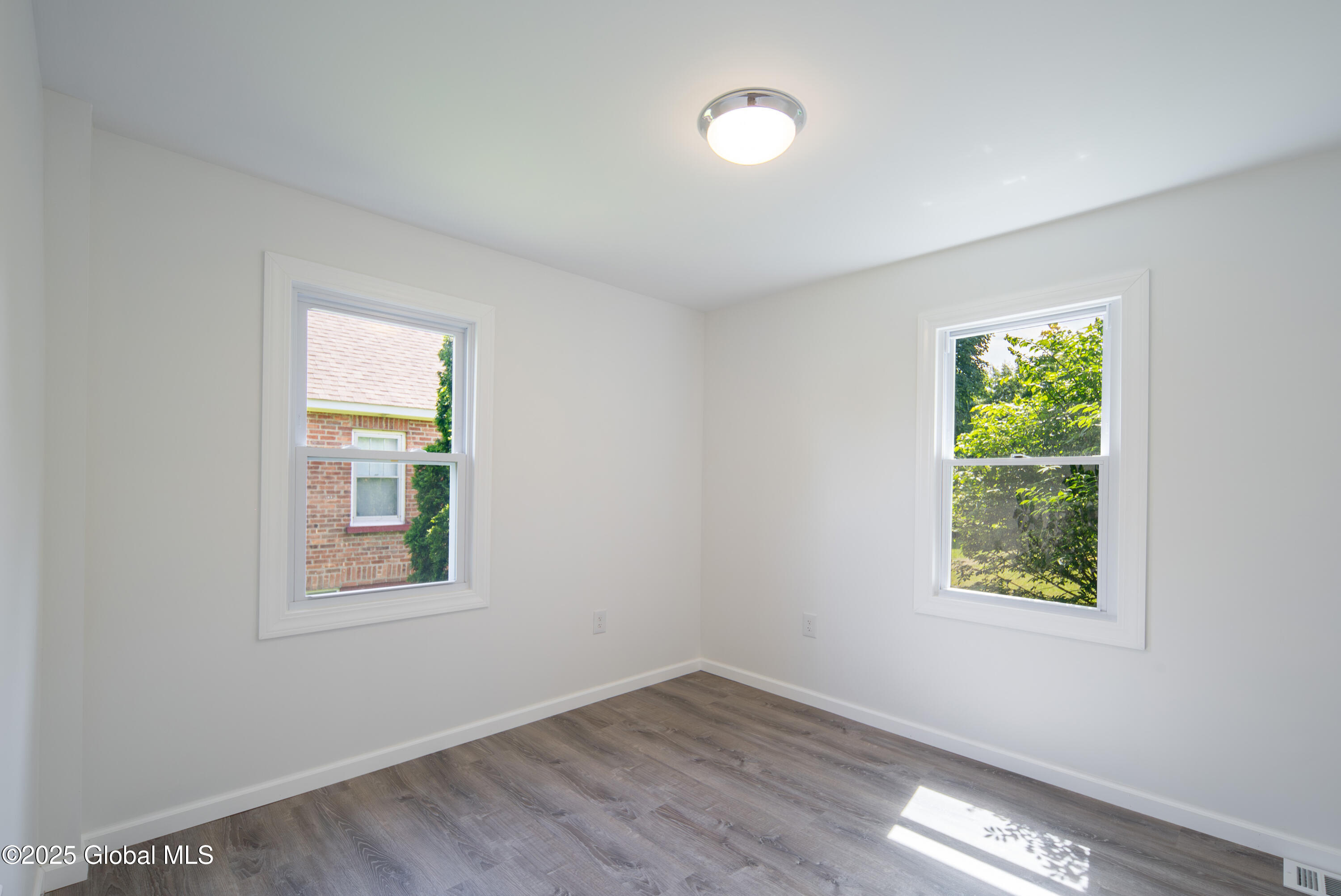 135 Freemans Bridge Road Glenville, NY 12302 - Photo 19 of 60 019