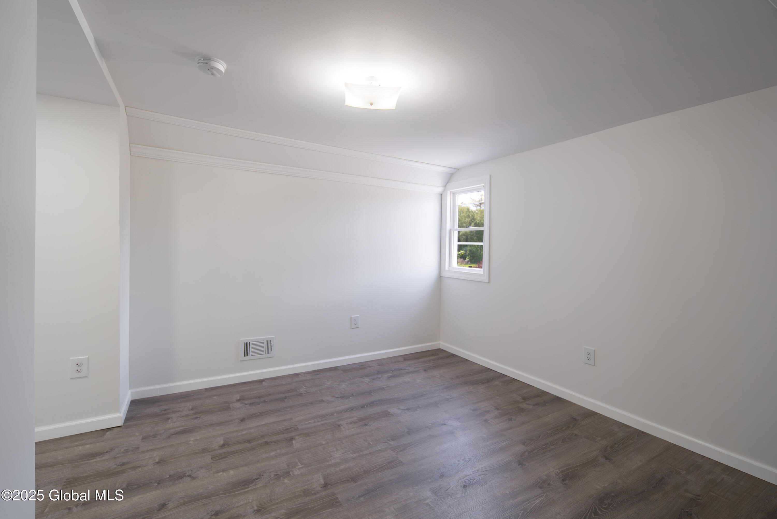 135 Freemans Bridge Road Glenville, NY 12302 - Photo 26 of 60 026