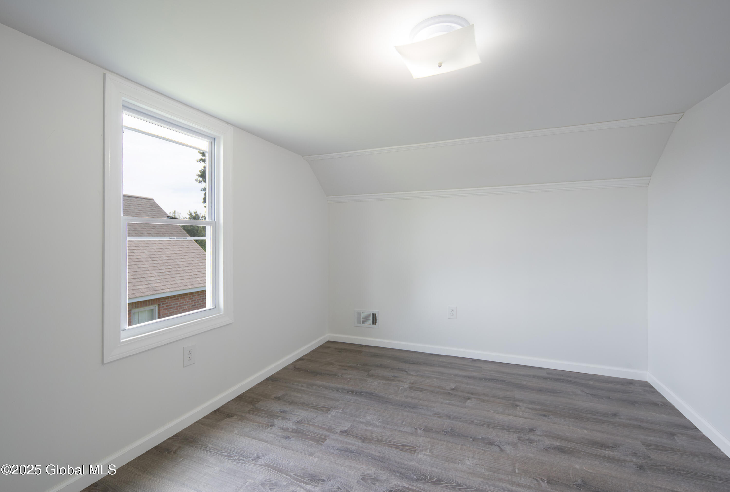 135 Freemans Bridge Road Glenville, NY 12302 - Photo 27 of 54 028