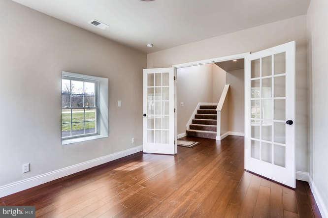 4876 Mountain Road Pasadena, MD 21122 - Photo 10 of 27 Interior (General)
