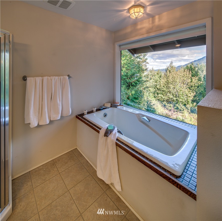 218 Chuckanut Point Road Bellingham, WA 98229 - Photo 16 of 25