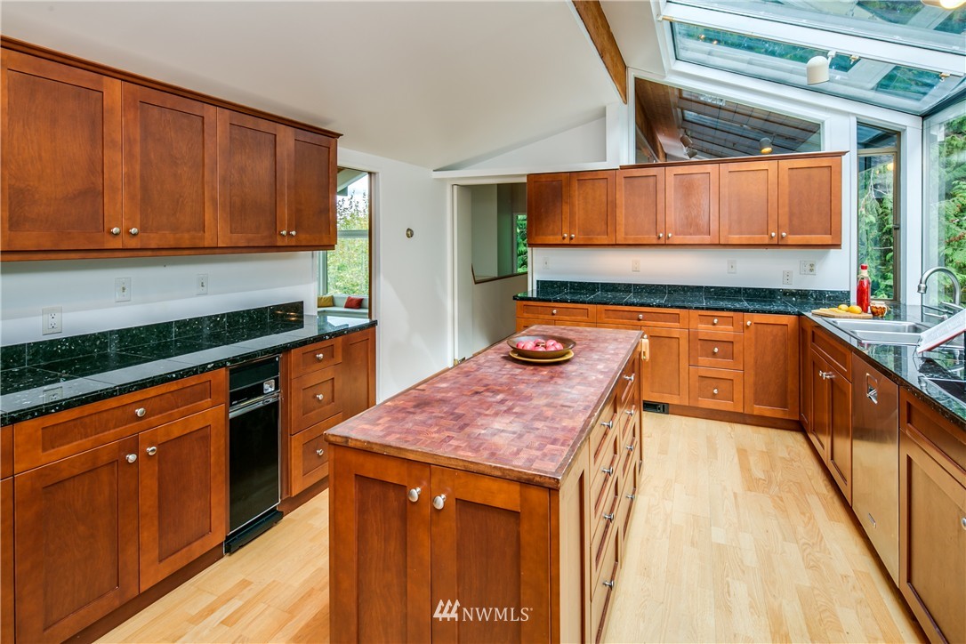 218 Chuckanut Point Road Bellingham, WA 98229 - Photo 9 of 25