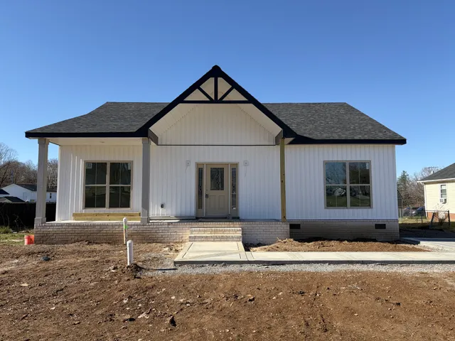 $344,900 | 985 Long Beech Drive, Clarksville, TN 37042