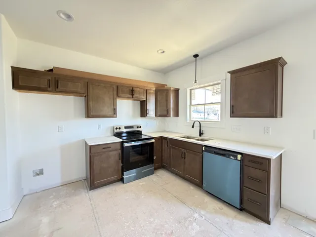 $344,900 | 985 Long Beech Drive, Clarksville, TN 37042