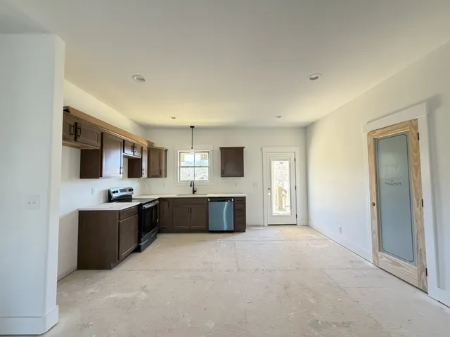 $344,900 | 985 Long Beech Drive, Clarksville, TN 37042