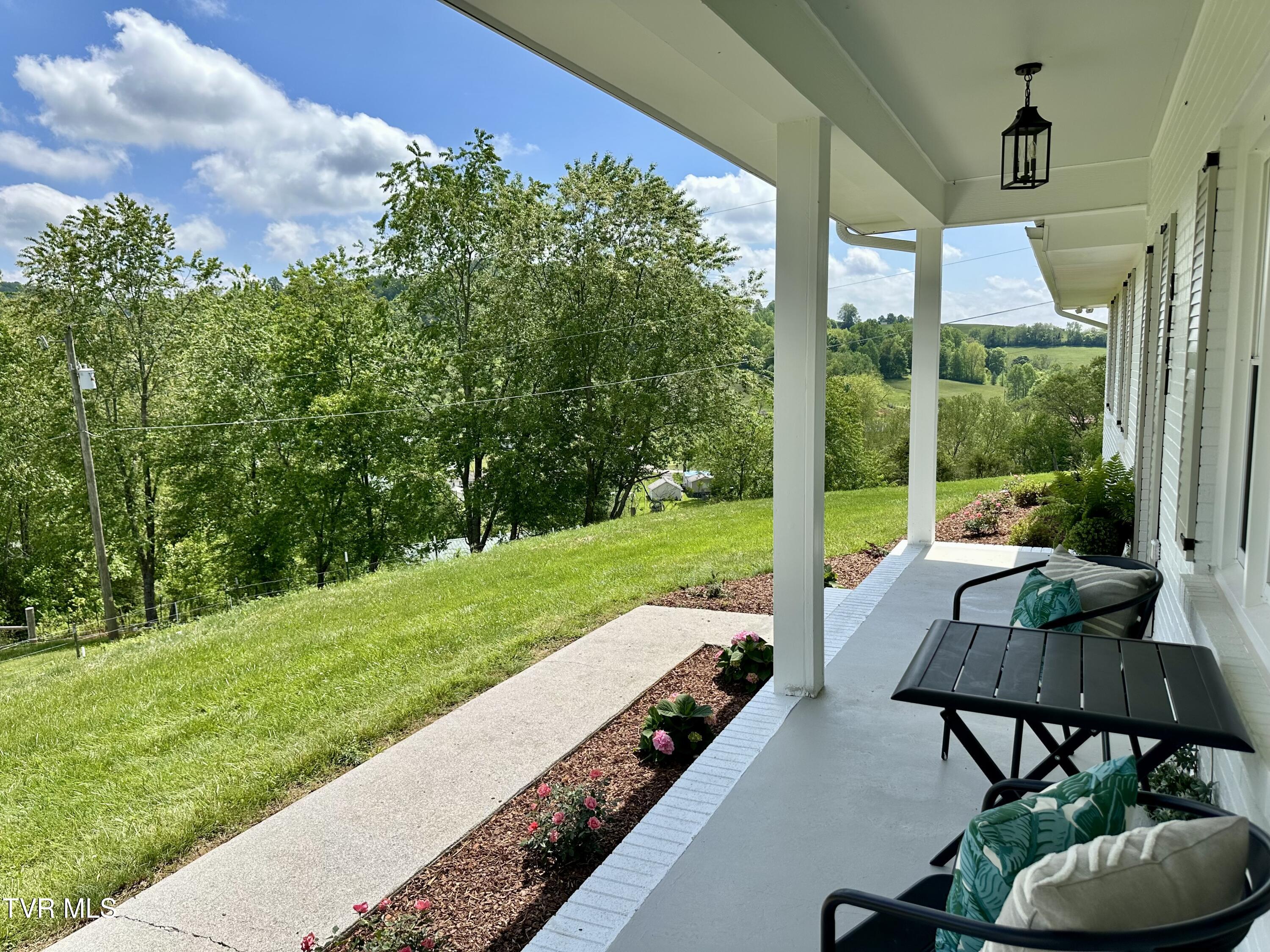 8467 Rich Valley Road Bristol, VA 24202 - Photo 11 of 63 IMG_8856