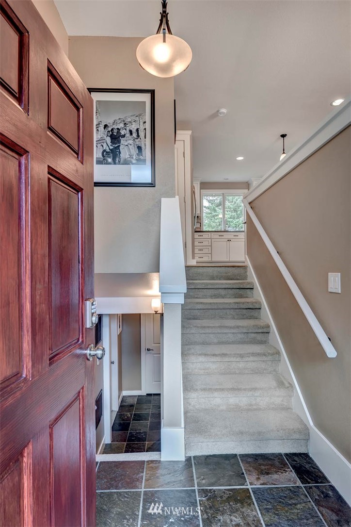 11828 Northeast 155th Street Bothell, WA 98011 - Photo 2 of 23 Gallery Image 2