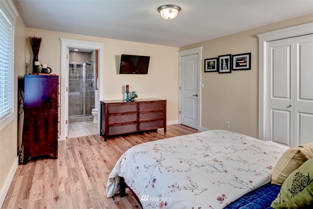 11828 Northeast 155th Street Bothell, WA 98011 - Photo 16 of 23 Gallery Image 16