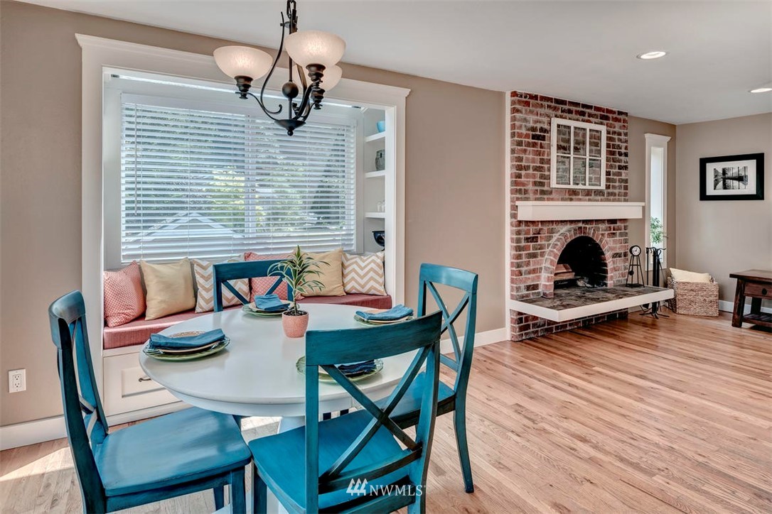 11828 Northeast 155th Street Bothell, WA 98011 - Photo 8 of 23 Gallery Image 8