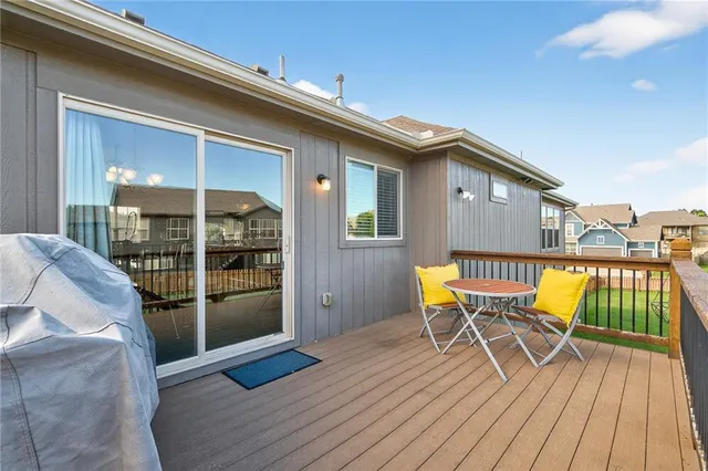 $390,000 | 117 South Westglen Drive, Raymore, MO 64083