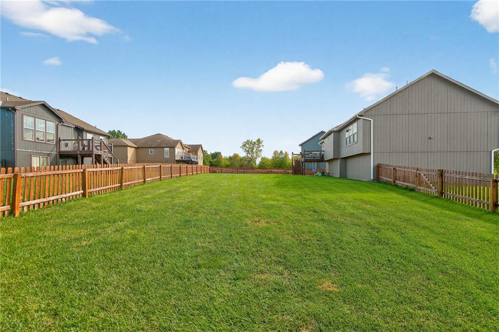 117 South Westglen Drive Raymore, MO 64083 - Photo 28 of 38