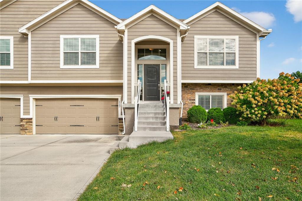 117 South Westglen Drive Raymore, MO 64083 - Photo 33 of 38