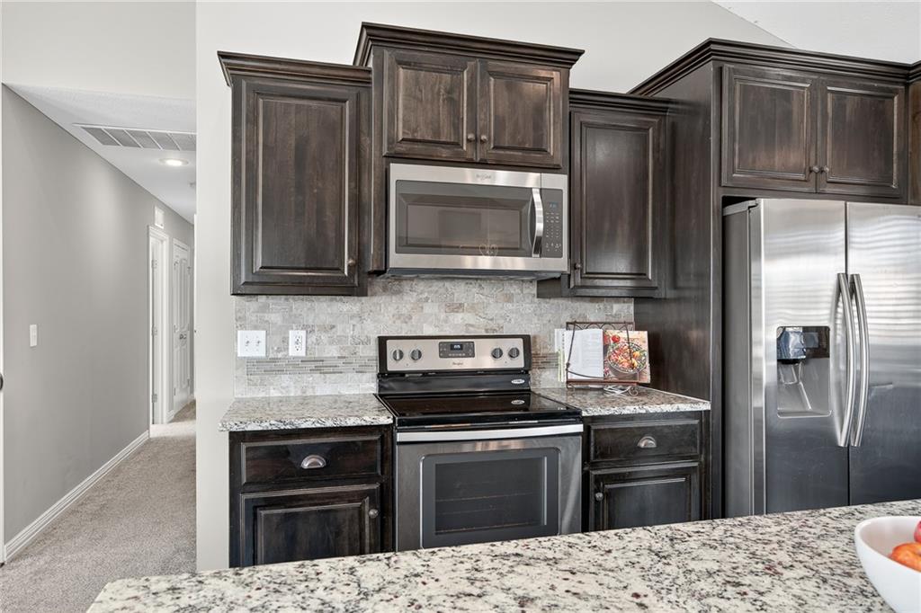 117 South Westglen Drive Raymore, MO 64083 - Photo 6 of 38