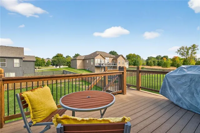 $390,000 | 117 South Westglen Drive, Raymore, MO 64083