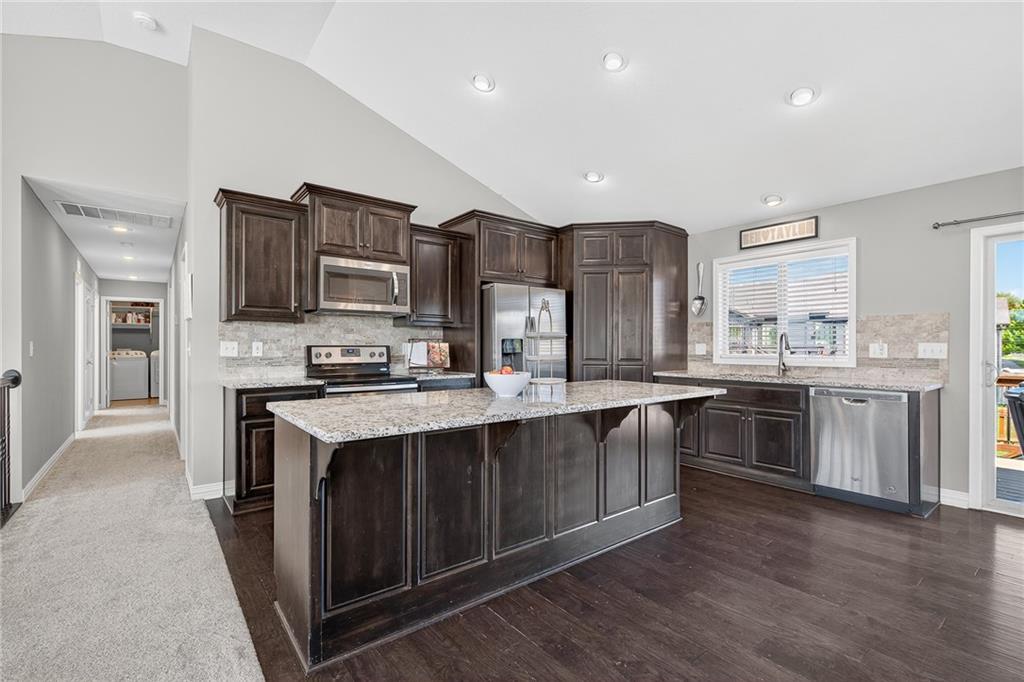 117 South Westglen Drive Raymore, MO 64083 - Photo 8 of 38