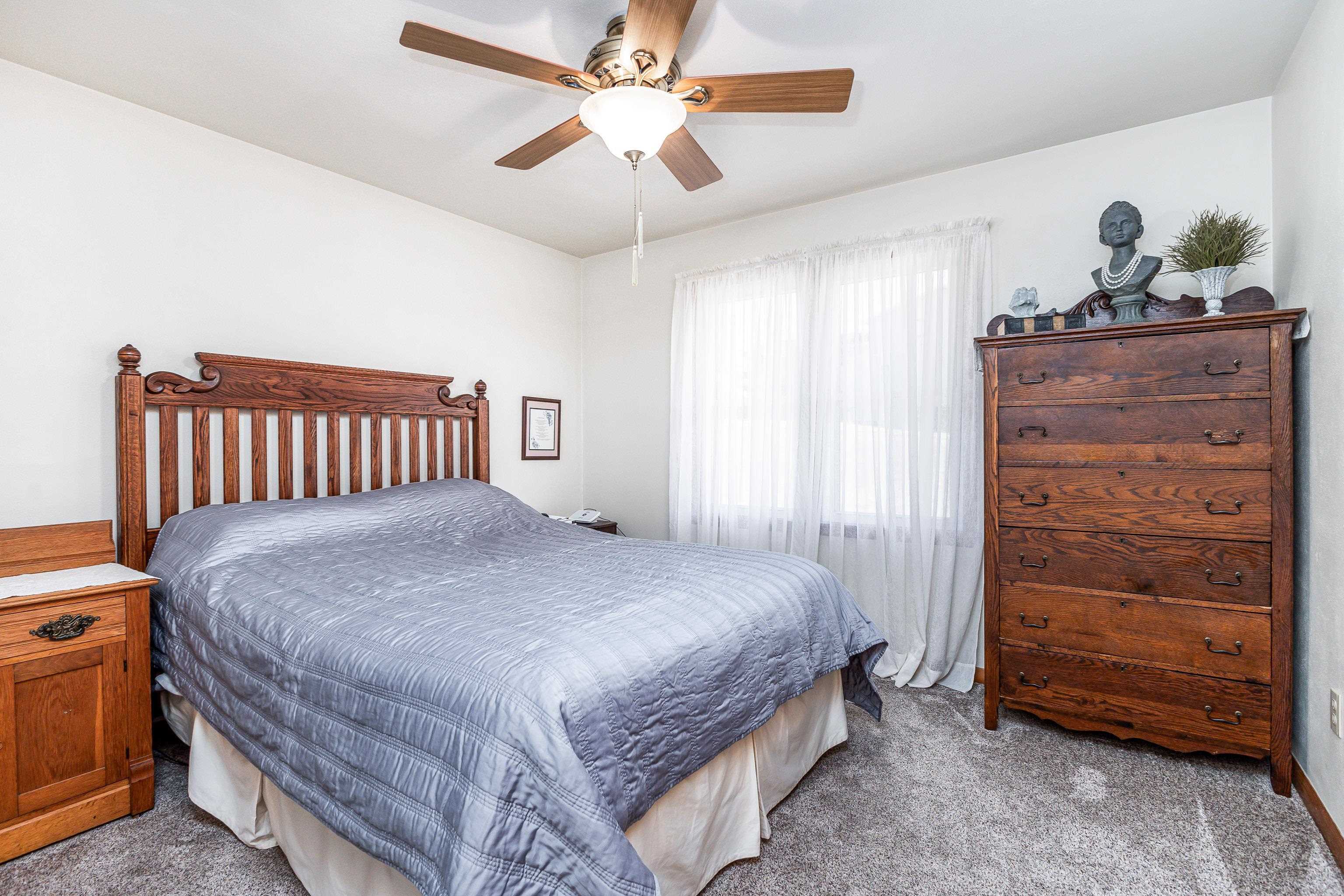 2452 Radford Road Dubuque, IA 52002 - Photo 17 of 39 Gallery Image 17