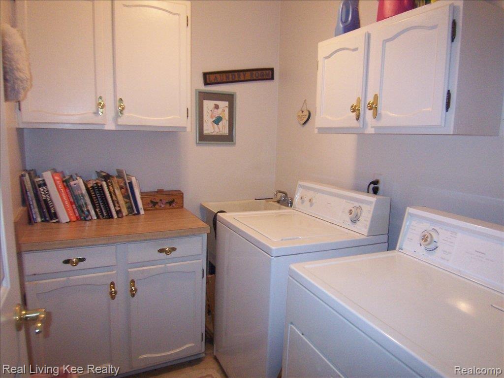 1899 Burning Bush Court, Unit 168 Rochester, MI 48309 - Photo 17 of 25 1st Flr Laundry