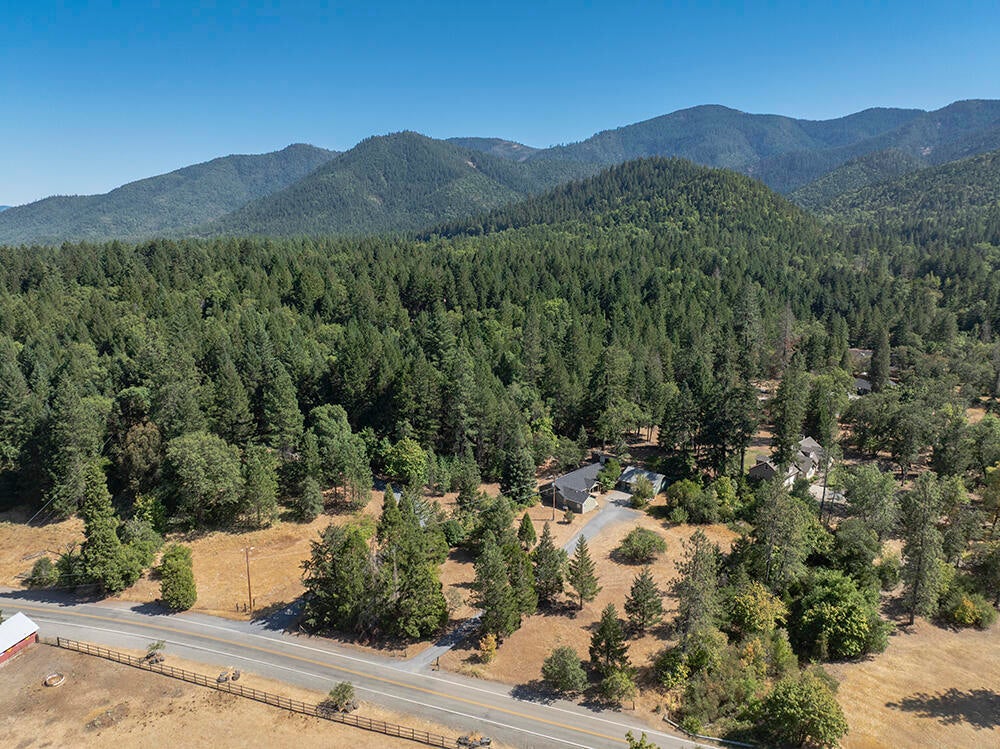 781 Cheney Creek Road Grants Pass, OR 97527 - Photo 48 of 52 48