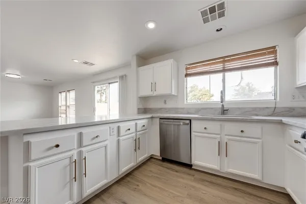 $3,000 | 10429 Vinson Point Avenue, Las Vegas, NV 89129