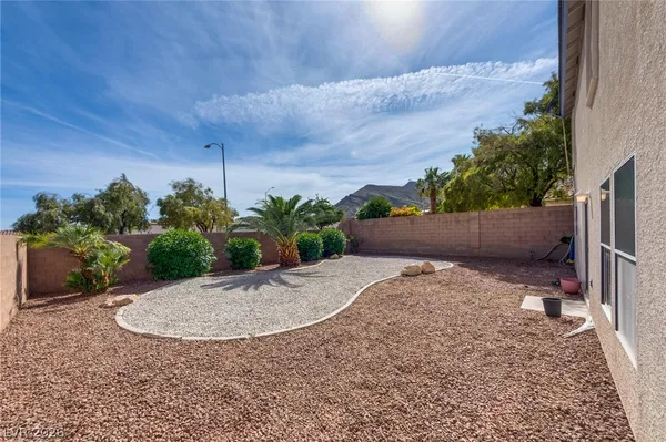 $3,000 | 10429 Vinson Point Avenue, Las Vegas, NV 89129