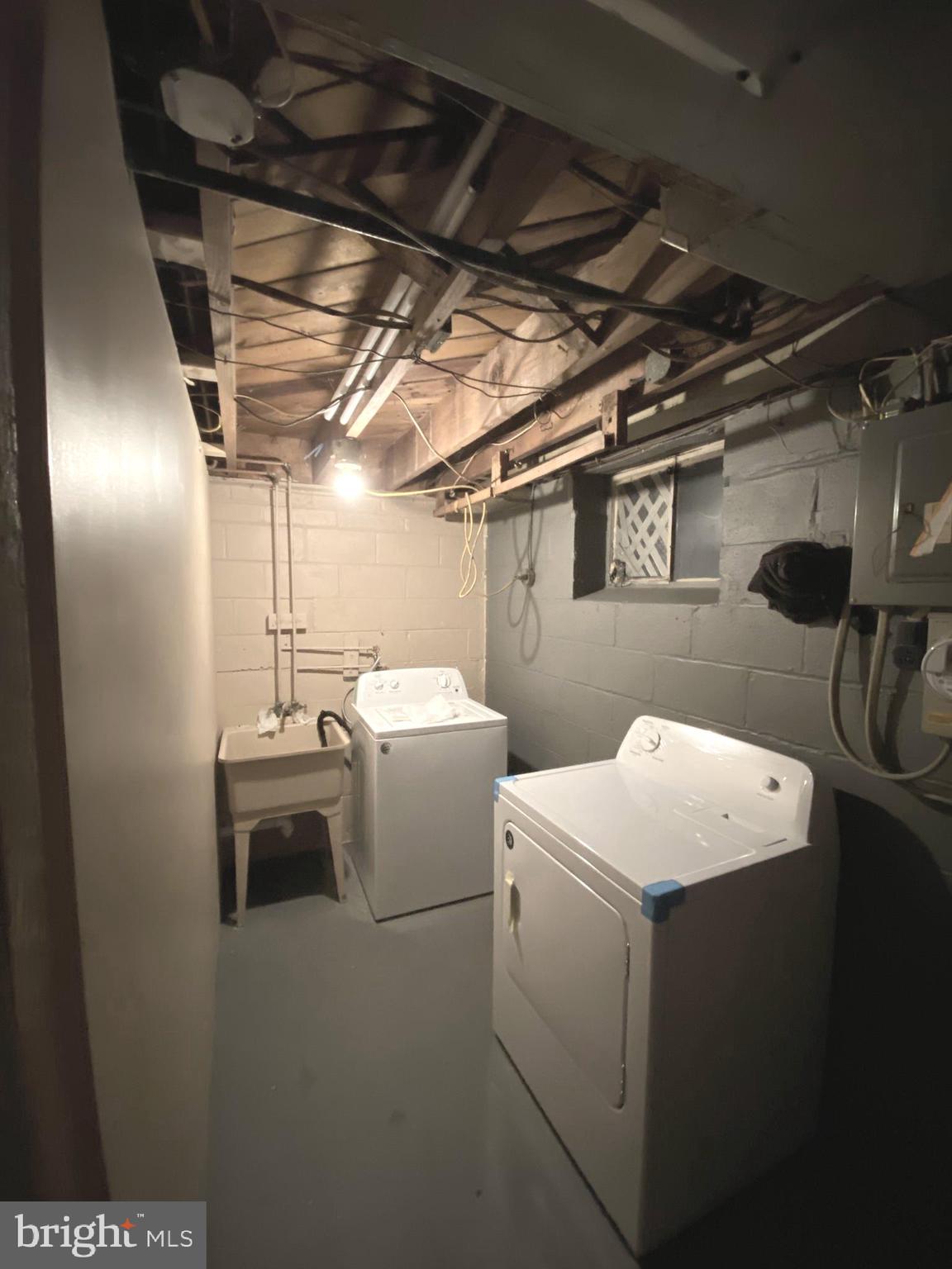 7702 Wynbrook Road Baltimore, MD 21224 - Photo 11 of 30 Washer & Dryer