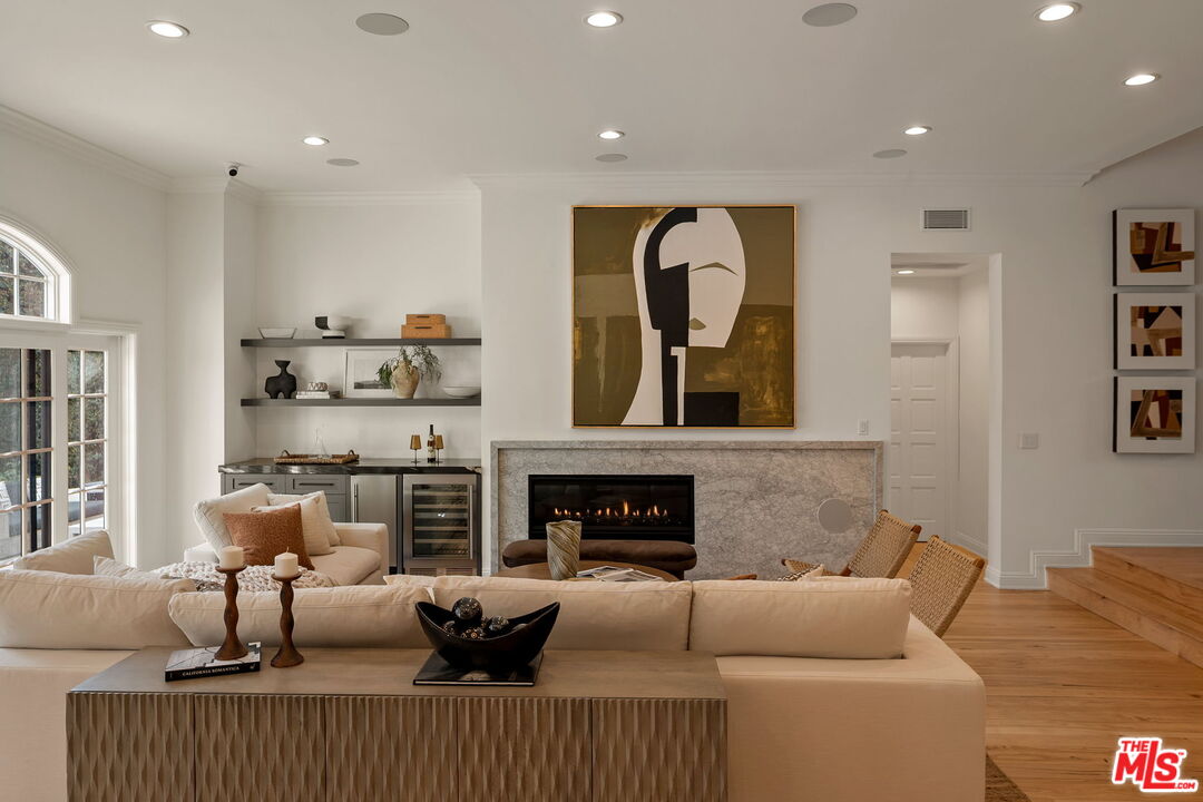 280 Homewood Road Los Angeles, CA 90049 - Photo 15 of 53