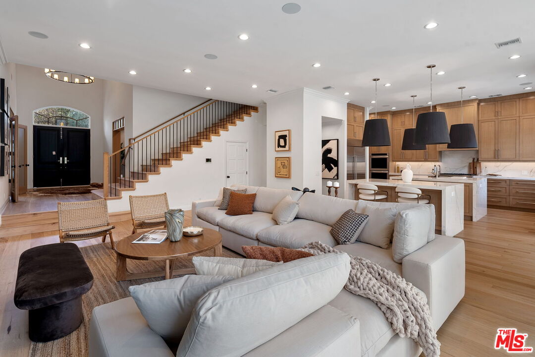 280 Homewood Road Los Angeles, CA 90049 - Photo 21 of 53